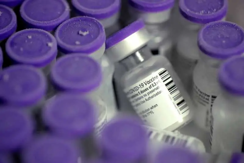Pfizer очаква да продаде 1,6 млрд. дози от covid-ваксината си тази година