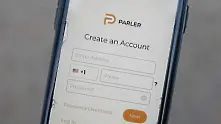 Консервативната социална мрежа Parler се завърна в App Store