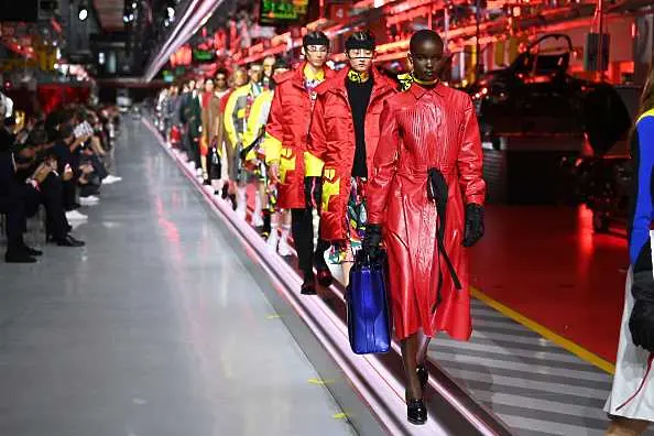 Ferrari навлиза в бизнеса с мода. Отваря и ресторант