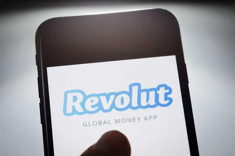 Revolut записа 130% ръст на приходите заради манията с меме-акциите 
