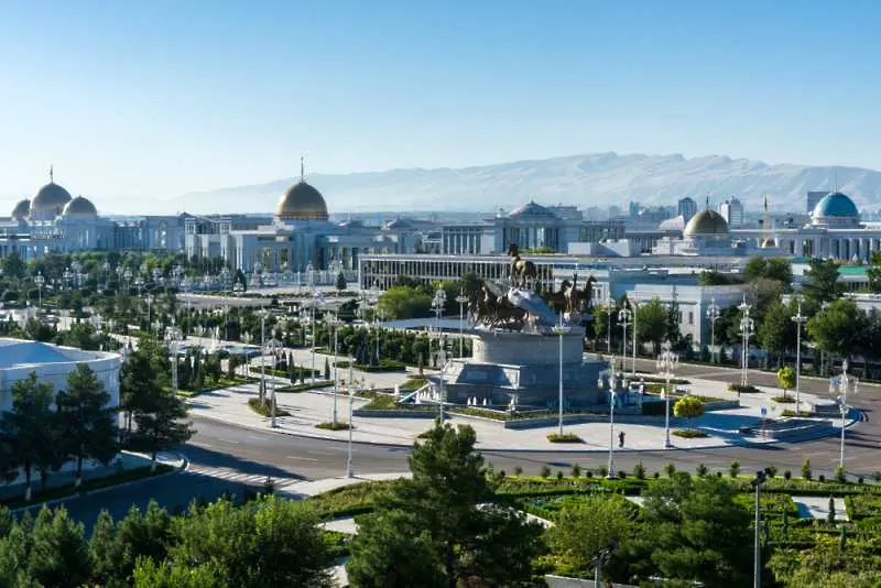 Най-скъпият град за живот като експат се намира в Туркменистан