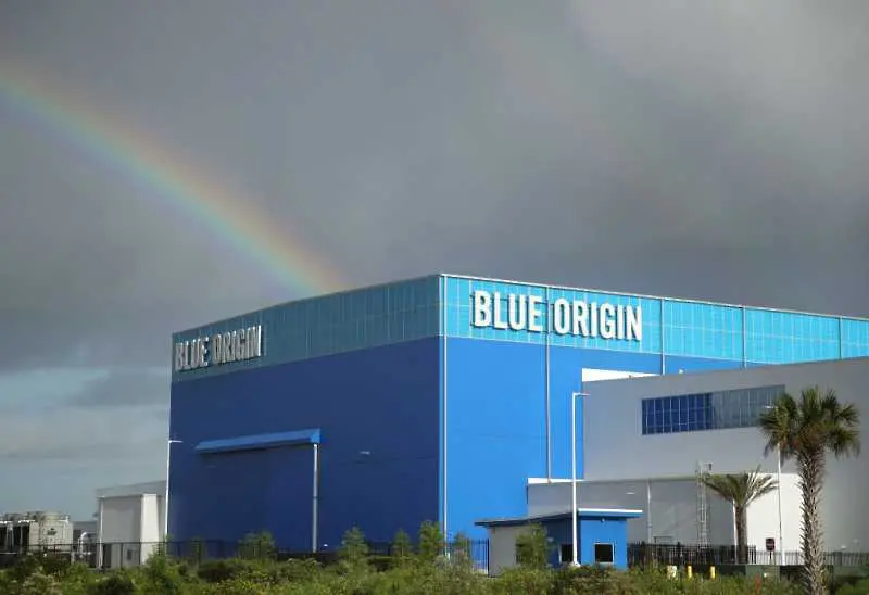 Blue Origin получи одобрение за космически полети с хора преди пътуването на Безос