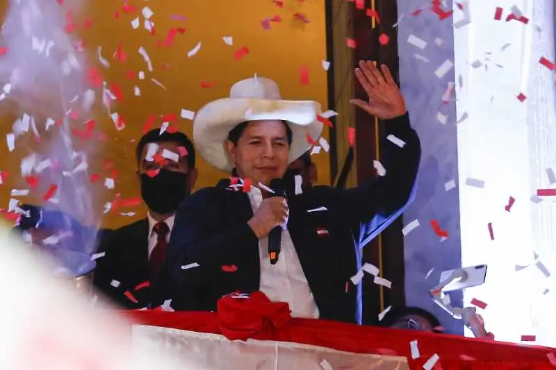 Учител е новият президент на Перу