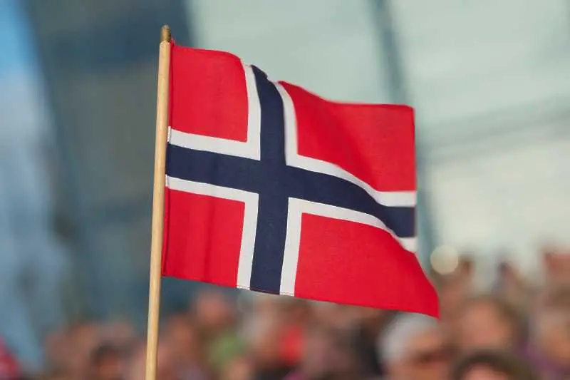 Норвегия не зачерква напълно петрола и газа