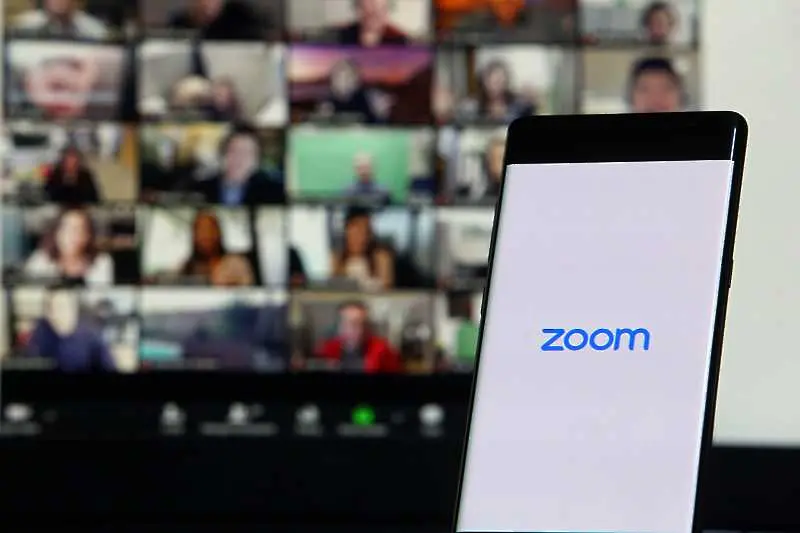 Zoom придобива оператор на облачни колцентрове