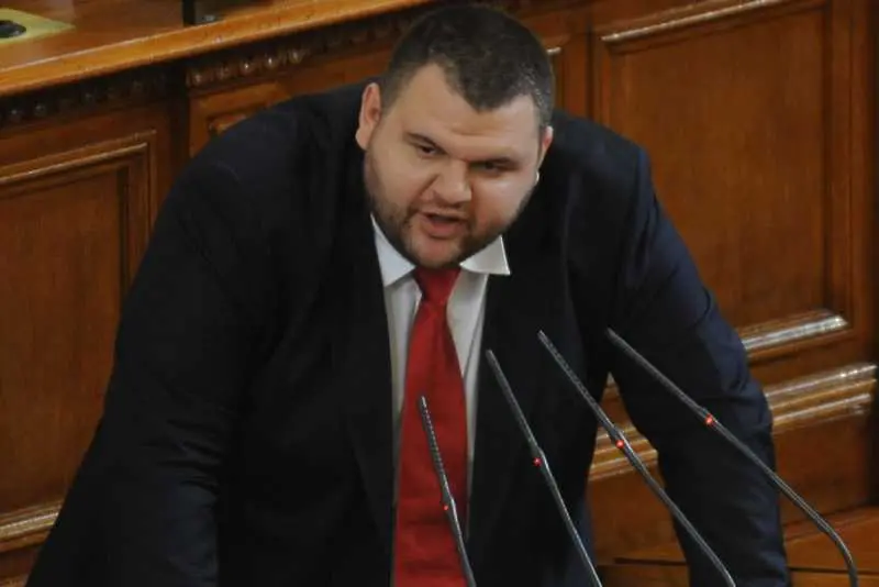 Пеевски обжалва санкциите по „Магнитски“ 