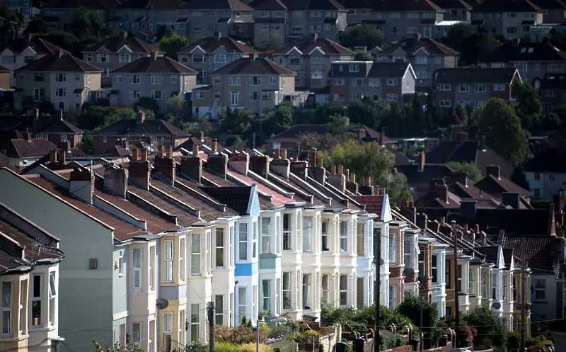 Цените на британските жилища за първи път бележат спад за 2021 г. 