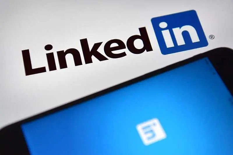 Казахстан временно ограничи достъпа до LinkedIn
