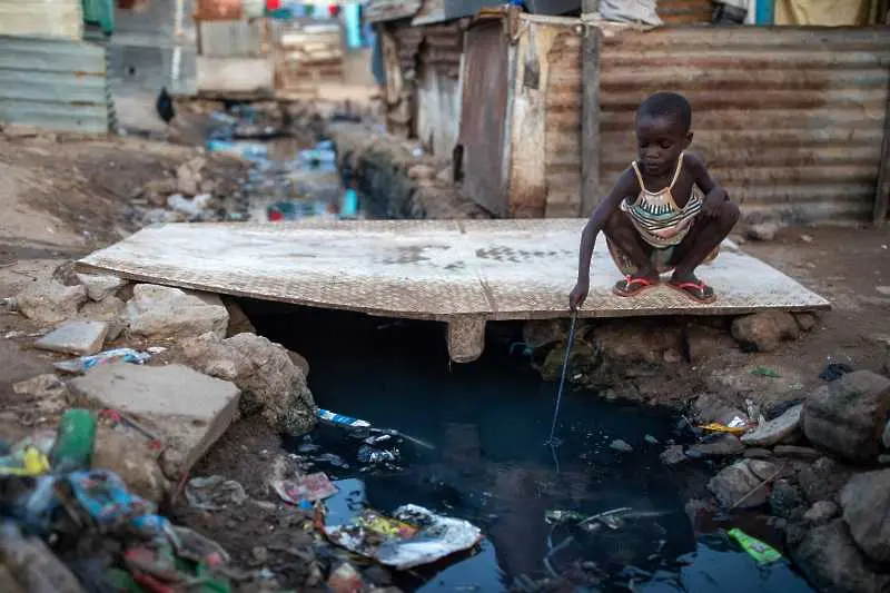 УНИЦЕФ: Милиард деца са в екстремно висок риск заради климатичните промени