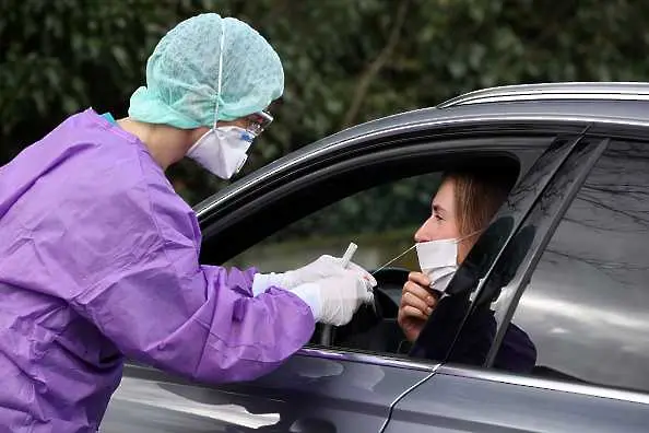Рестрикциите за пътувания се завръщат в Европа