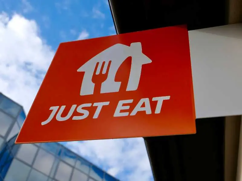 Just Eat отваря 1500 нови работни места във Великобритания