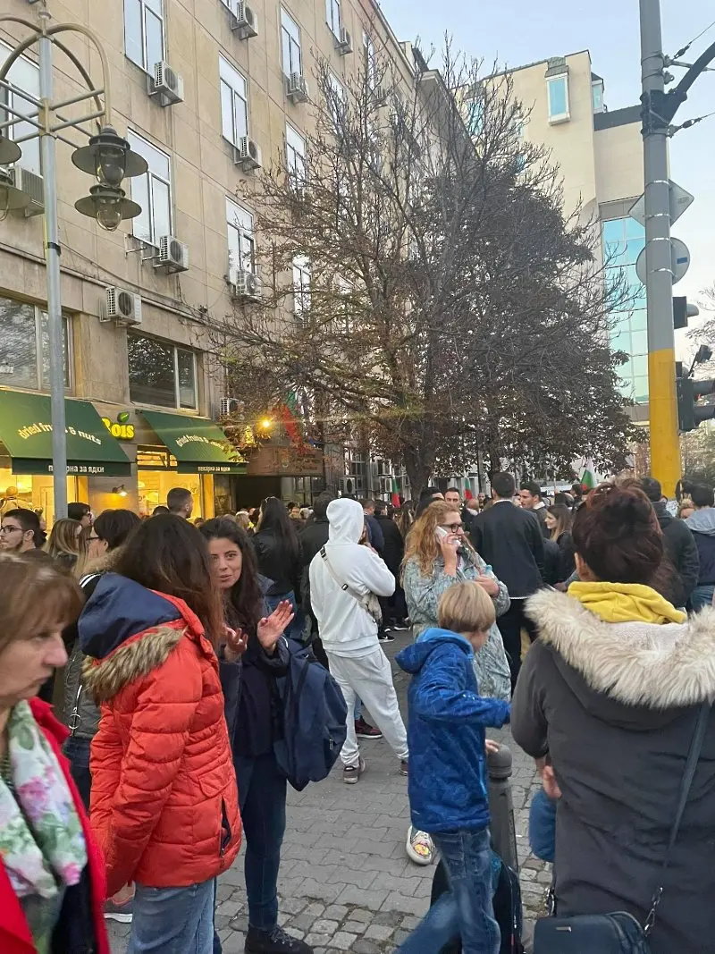 Протести срещу covid-мерките блокираха центъра на София