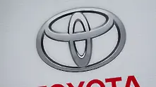 Toyota добавя високотехнологични слънчеви панели в колите си