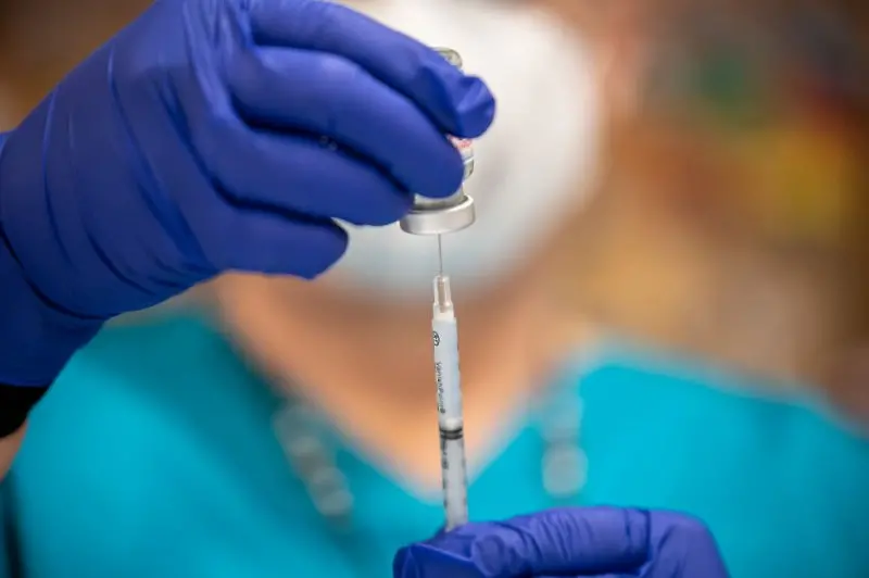 СЗО предупреди за опасност от недостиг на спринцовки за ваксинация срещу COVID-19