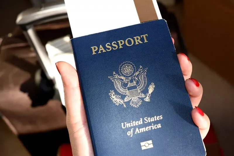 САЩ пуснаха полово неутрален паспорт