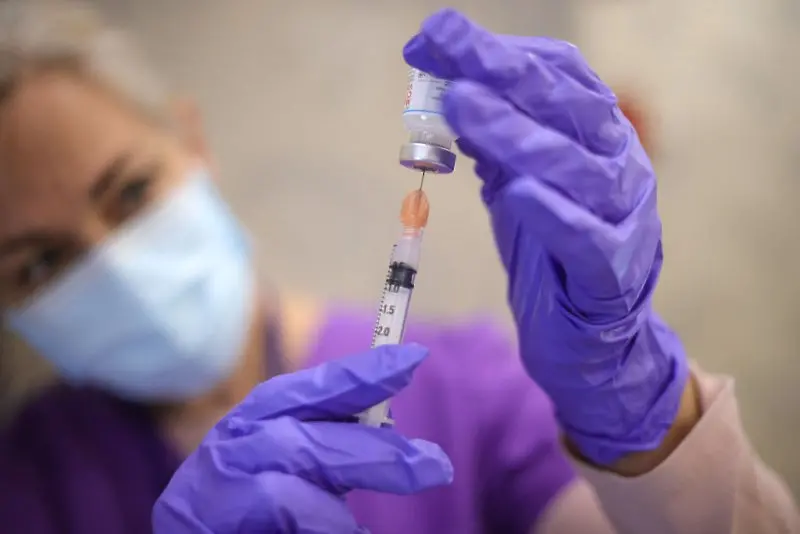 Федерален съд блокира задължителната ваксинация на хиляди здравни служители в 10 щата на САЩ
