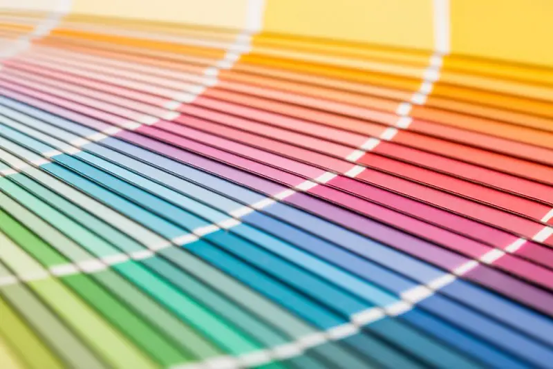 Pantone определи цвета на 2022 година