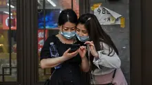Китай затяга контрола върху приложенията, които могат да влияят на общественото мнение