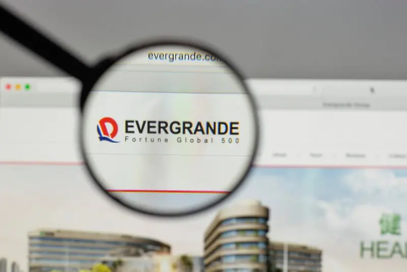 Акциите на Evergrande рязко се понижиха заради пропуснато плащане