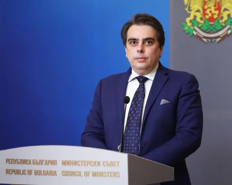 Асен Василев: Не очаквам инфлацията да мине 10% през тази година