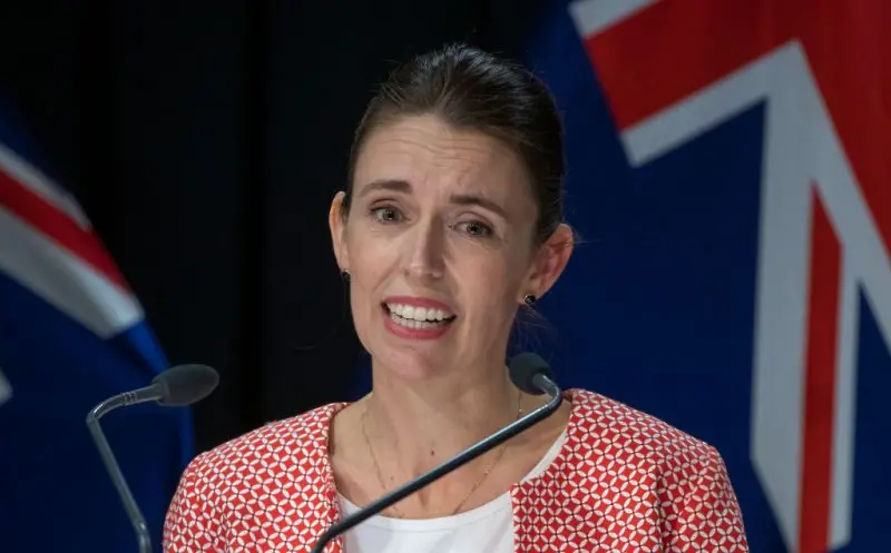Новозеландската премиерка отложи сватбата си