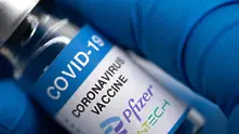 Pfizer и BioNTech започнаха клинични изпитвания на ваксина срещу Омикрон