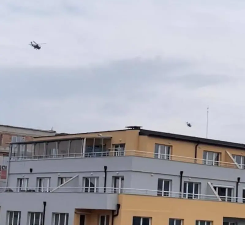 Военни хеликоптери на САЩ прелетяха над София. Няма общо с Украйна