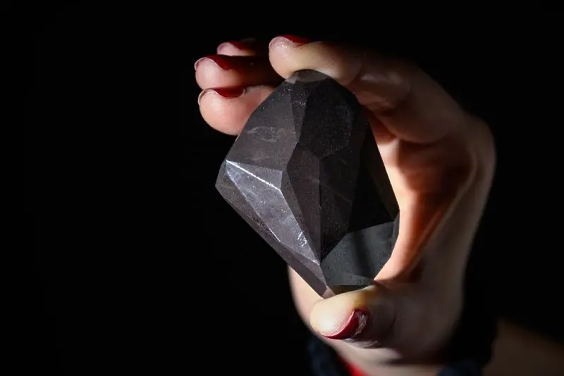 Продадоха най-големия шлифован диамант в света за 4,3 млн. долара