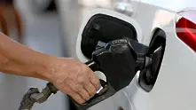 Франция въвежда отстъпка за гориво от 15 цента на литър