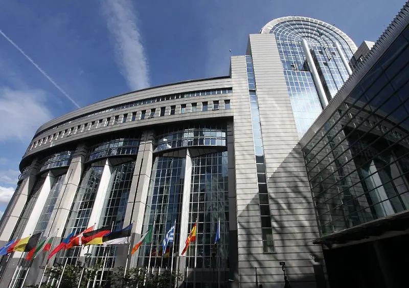 Европарламентът с извънредна пленарна сесия заради нахлуването на Русия в Украйна