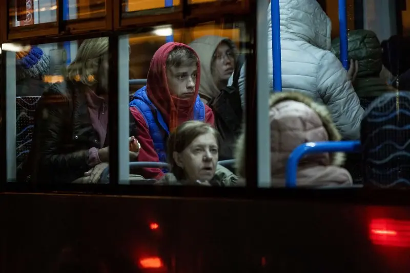 Още 13 хил. души са евакуирани по хуманитарни коридори в Украйна
