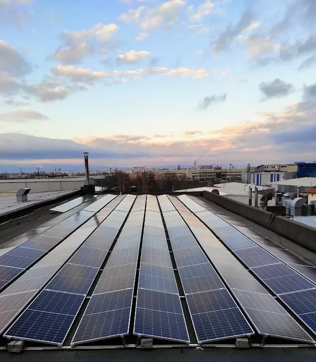 Соларна инсталация намалява въглеродния отпечатък на Мото-Пфое в България