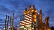  Петролът поевтиня с над 4%, докато САЩ обмислят рекордно освобождаване на запаси