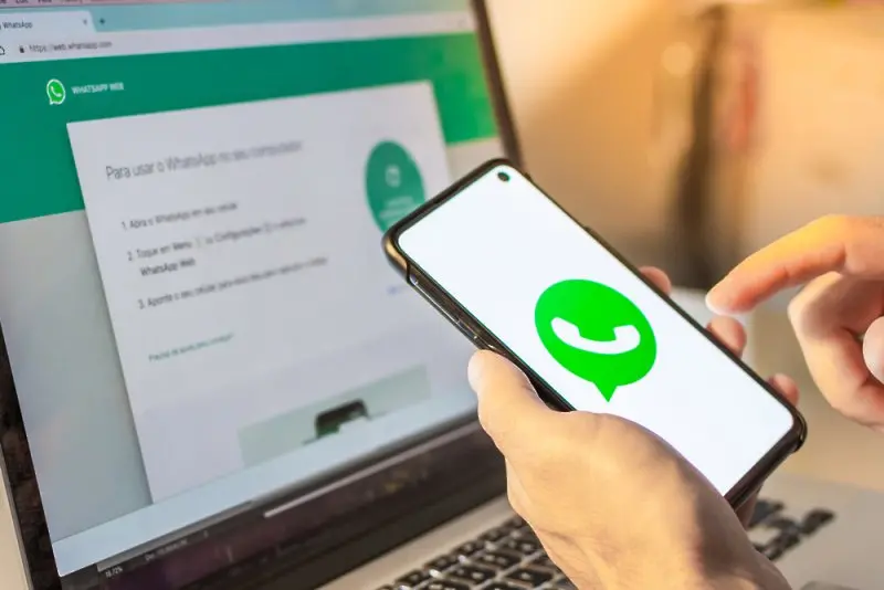 WhatsApp работи върху реакции с емотикони в съобщенията