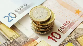 Еврото се разменя за 1,0033 долара