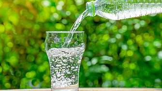 Раздават безплатна минерална вода на три места в София заради жегите