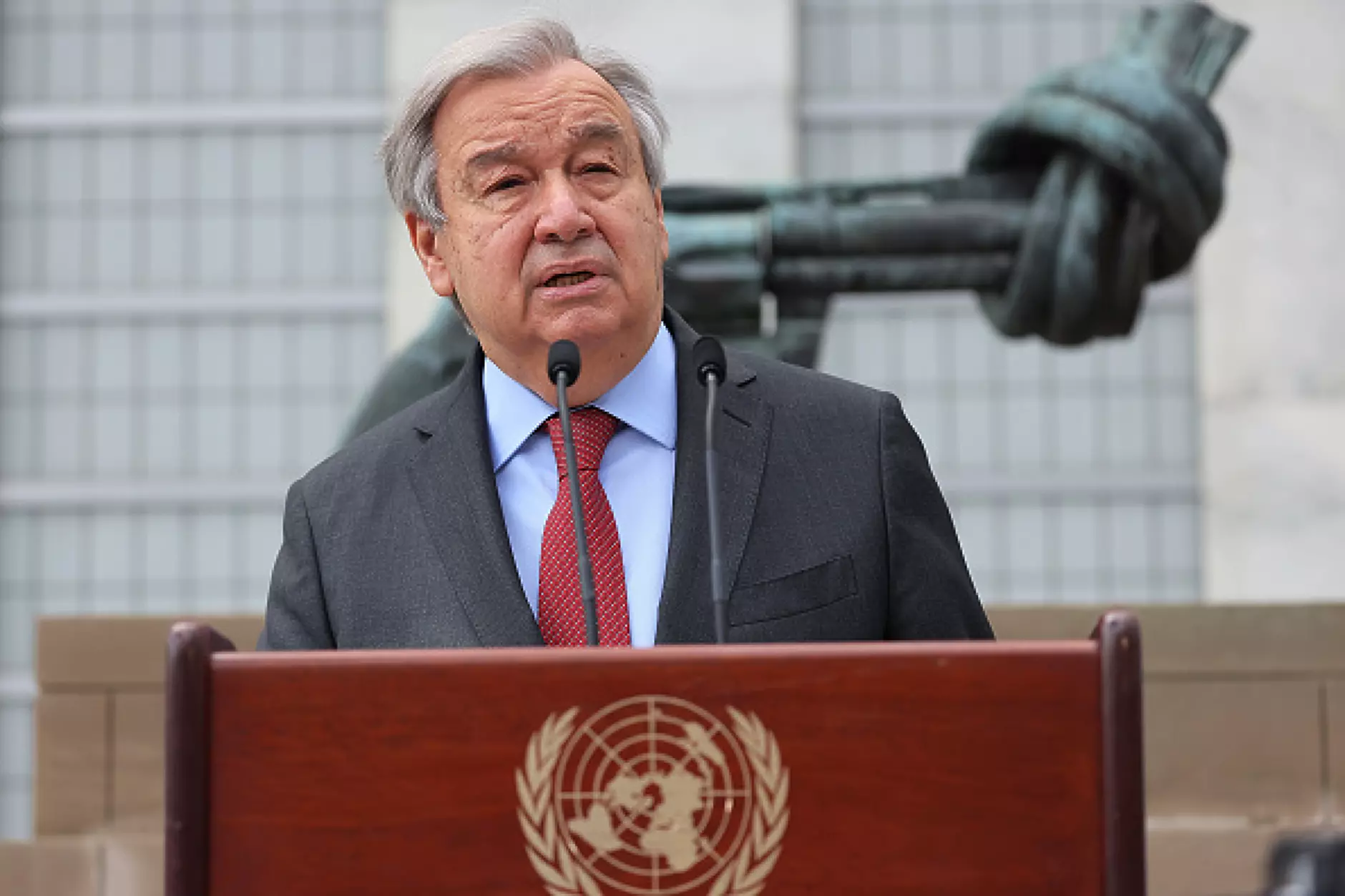 Генералният секретар на ООН скептичен за скорошен мир в Украйна 