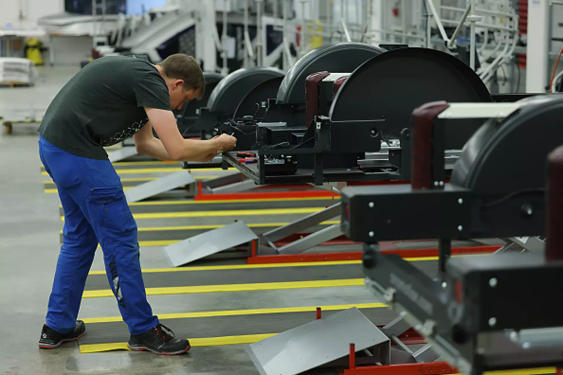 Промишлените поръчки в Германия намаляха повече от прогнозите