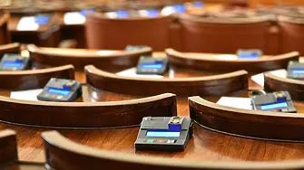 Парламентът заседава извънредно другата седмица за бюджета