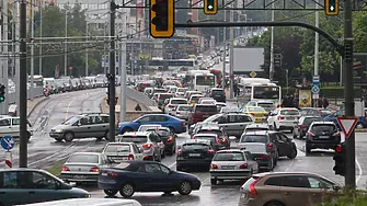 От декември 2023 г.: 120 000 замърсяващи въздуха автомобили със забрана да влизат в центъра на София