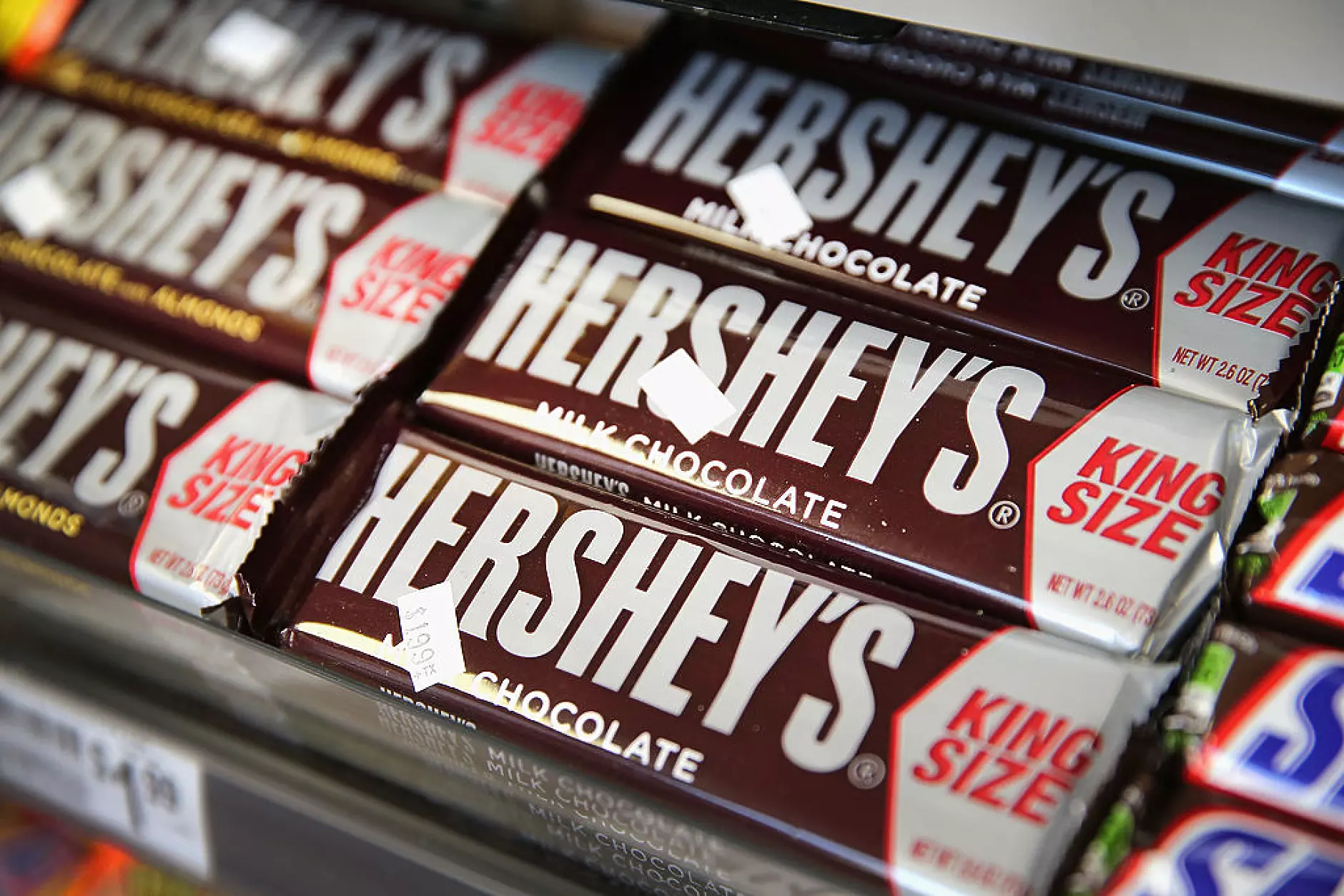 Съдят Hershey заради високо съдържание на метали в черния шоколад