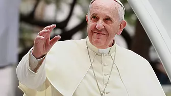 La Stampa: Папа Франциск може да бъде свален с “таен план“