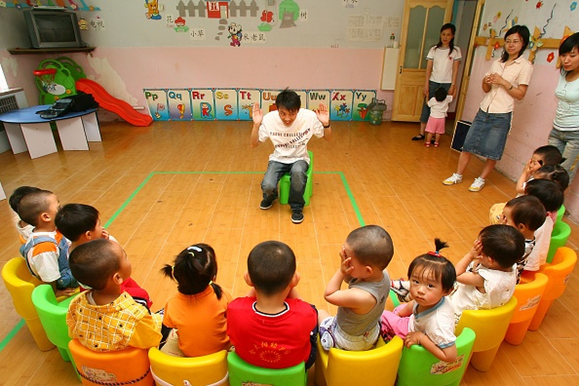 Най-населената провинция в Китай премахна ограничението двойки без брак да имат деца  