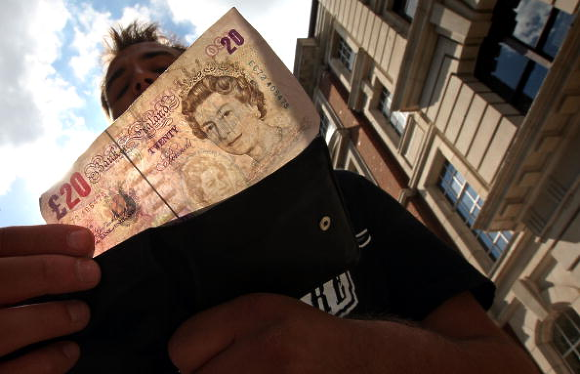 Bank of England и британското финансово министерство започват дълги консултации за въвеждане на цифрова валута 