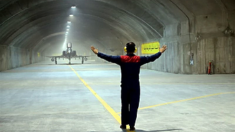 Иран построи първата си подземна военновъздушна база