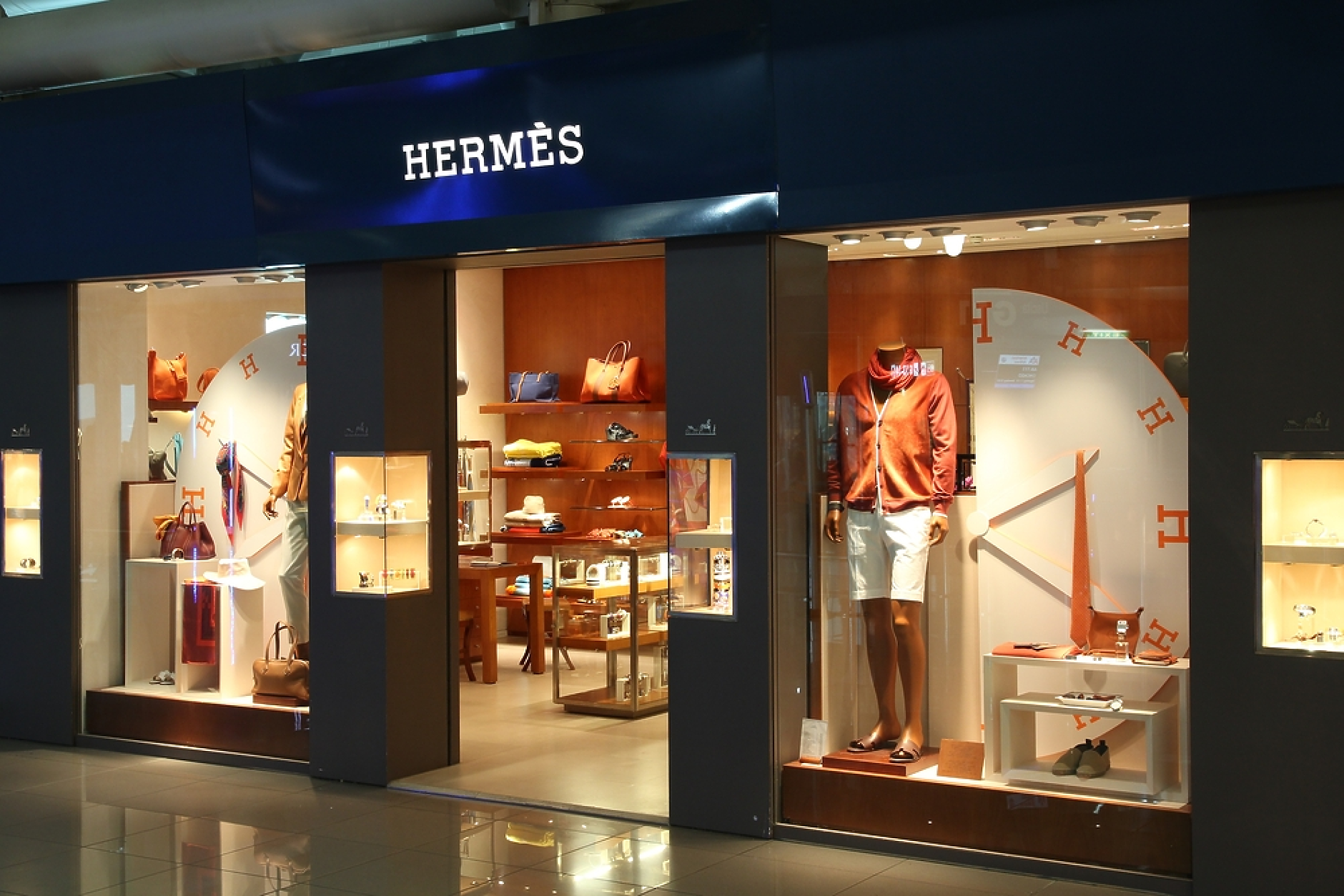 Модна къща Hermès ще плати €4000 бонус на всеки служител