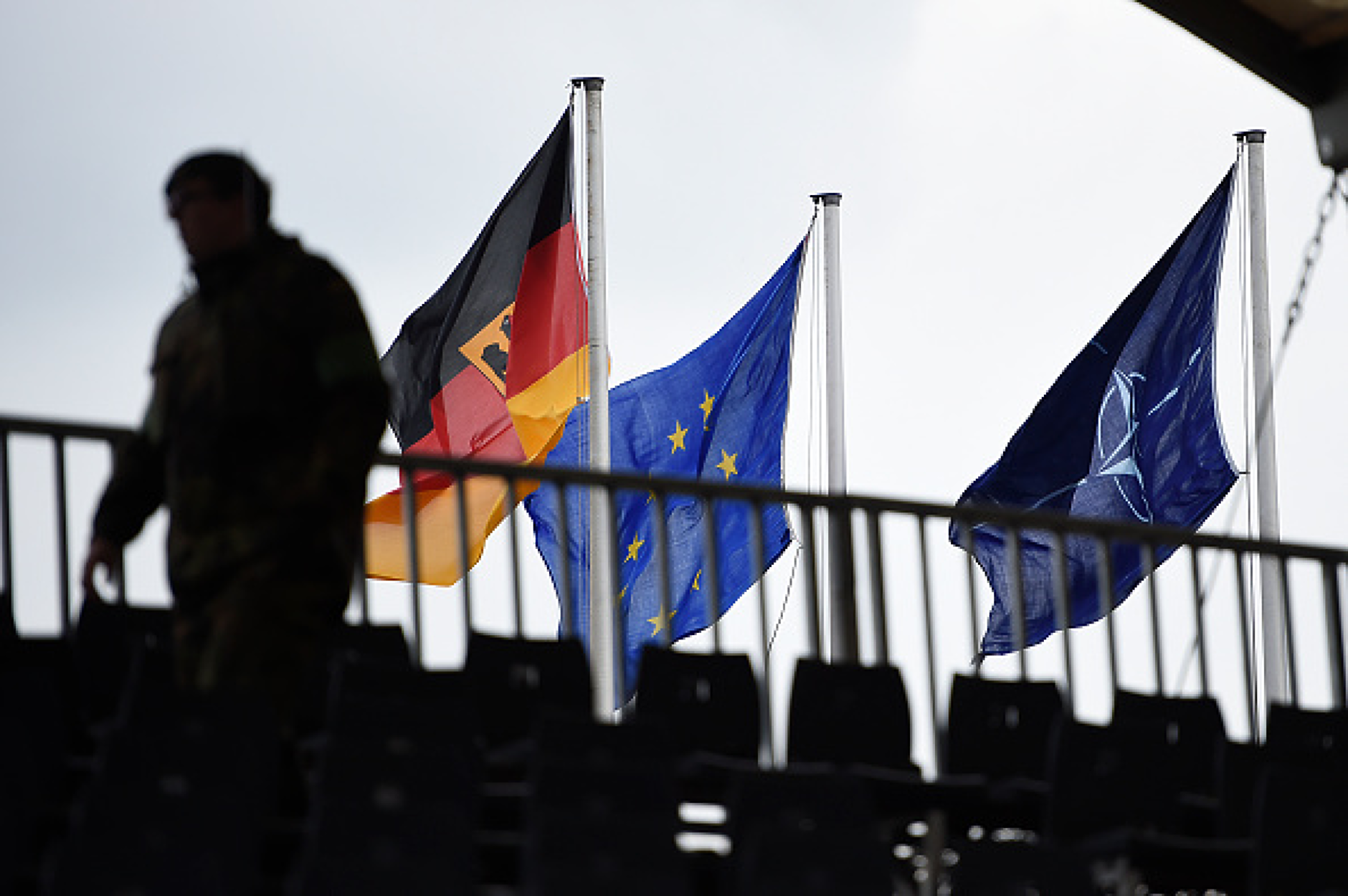 Чехия: ЕС и НАТО трябва да са подготвени за широкомащабен военен конфликт