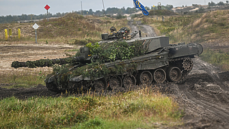Първите британски танкове Чалънджър пристигнаха в Украйна