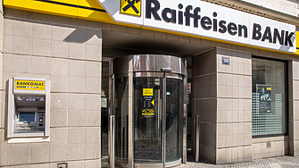 Raiffeisen Bank обмисля да продаде руското подразделение или да го изтегли от структурата на групата