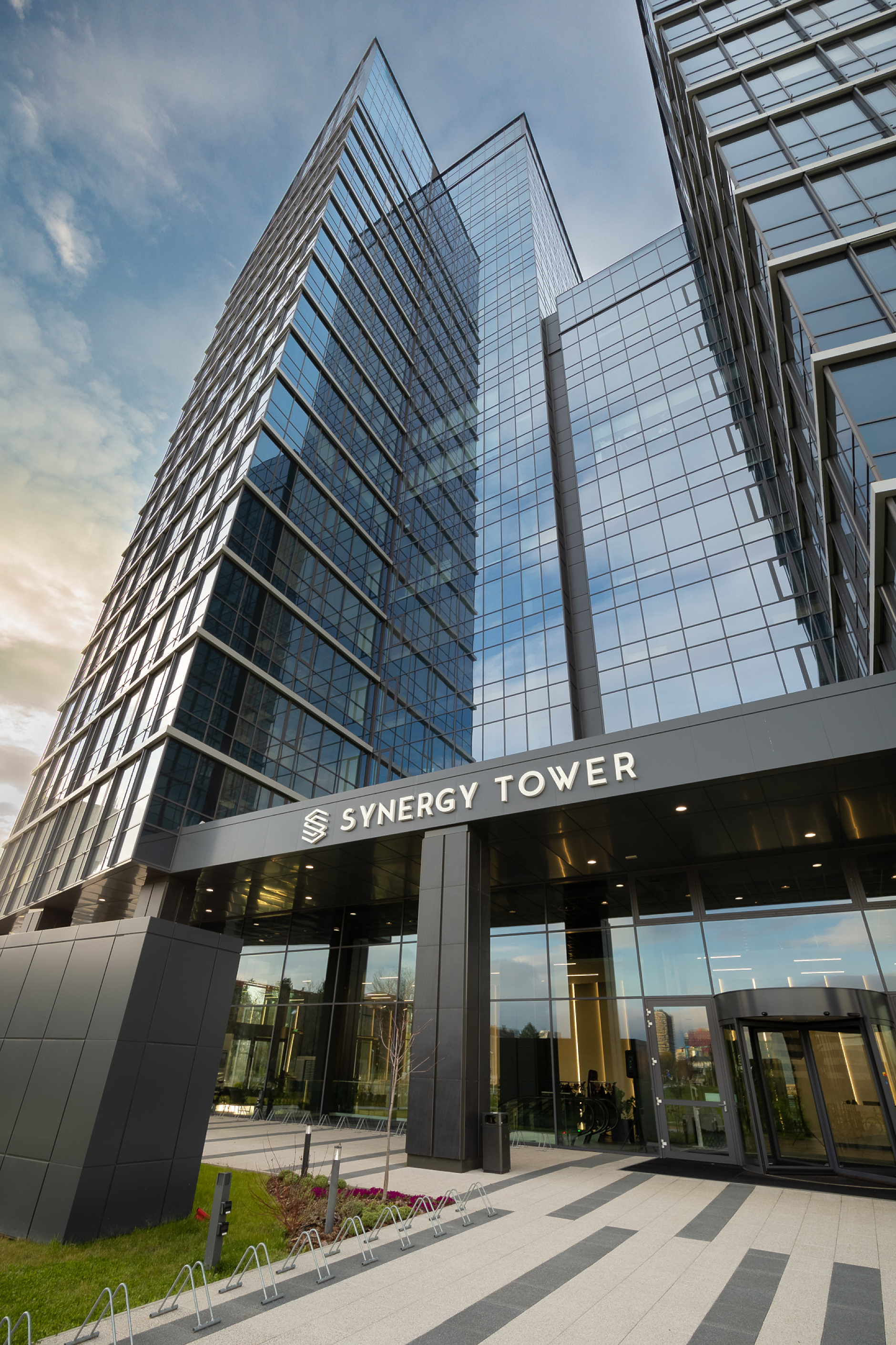 Synergy Tower – бизнес сградата от ново поколение